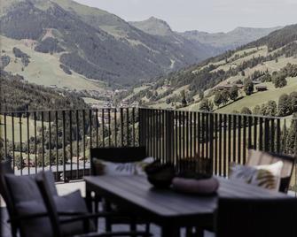 Apartments Landhaus Saalbach - Saalbach - Balkon