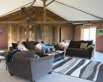 Ohiopyle's Best Location for a Reunion or Peaceful Getaway! - Mill Run - Sala de estar
