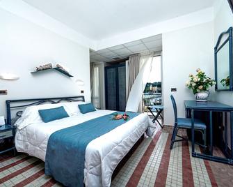 Hotel Della Baia - Portovenere - Schlafzimmer