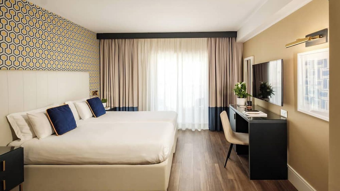 115 The Strand Hotel and Suites by Neu Collective