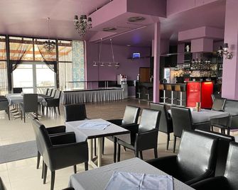 جرال سبا - سوينوجسس - مطعم