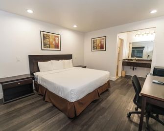 Monterey Surf Inn - Monterey - Schlafzimmer