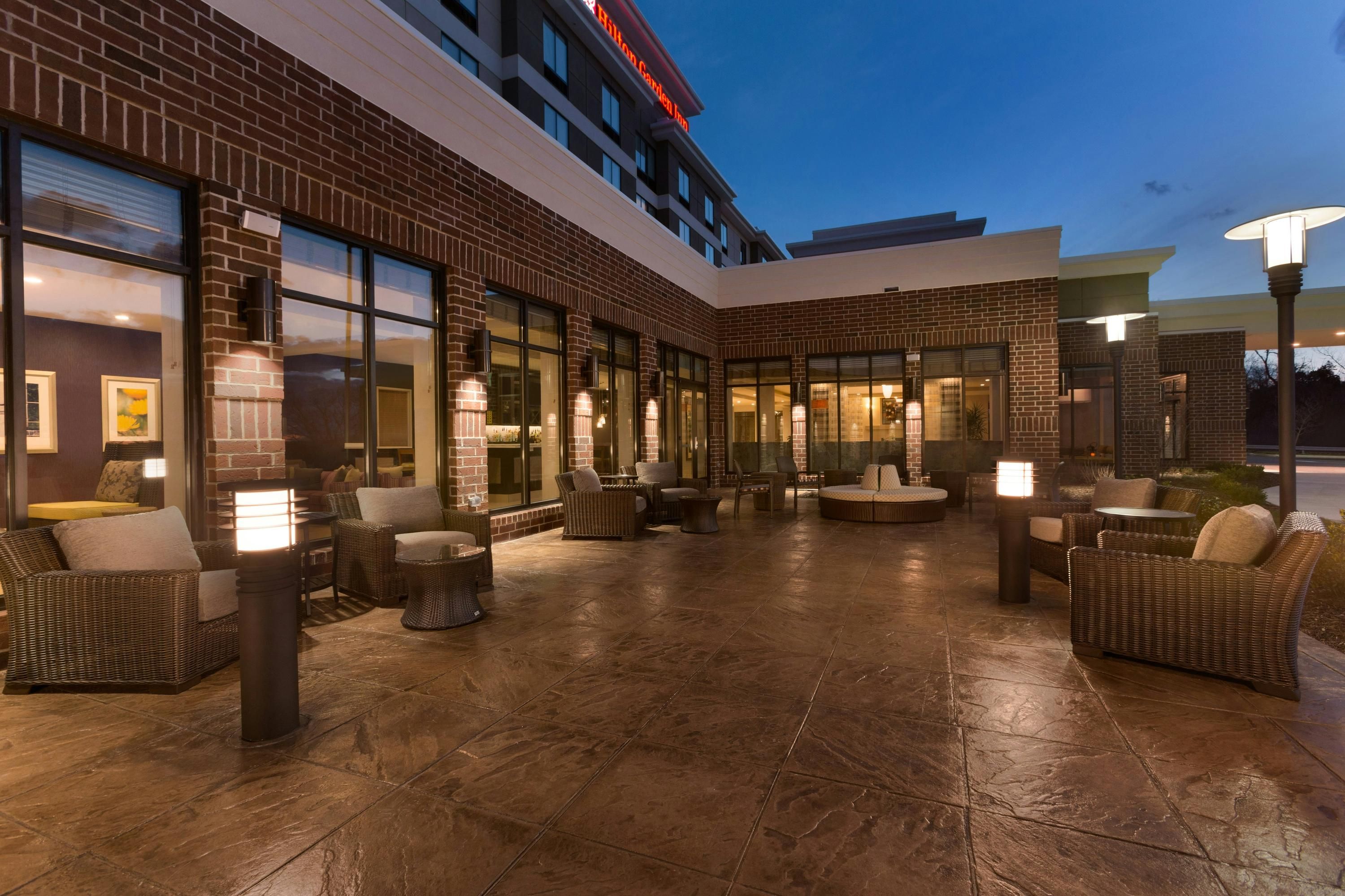 Hilton Garden Inn Pittsburgh Airport South-Robinson Mall thumbnail 3