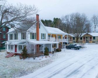The Snowshoe Lodge - Lake Placid - Gebäude