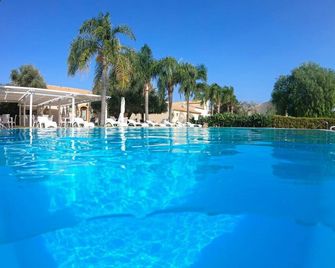 Life Hotels Kalaonda Resort - Syrakus - Pool