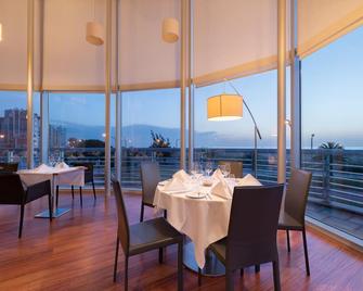 Eurostars Oasis Plaza - פיגרה דה פוז - מסעדה