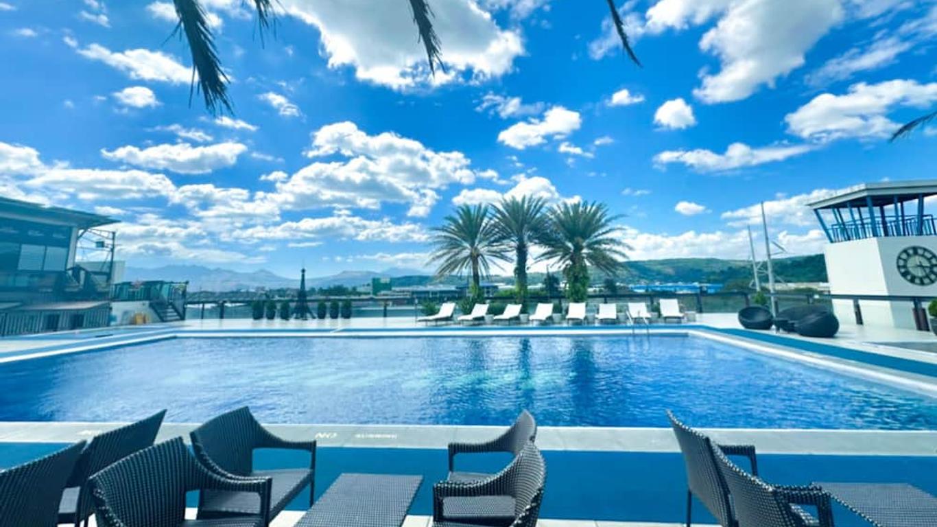 Le Charme Suites Subic