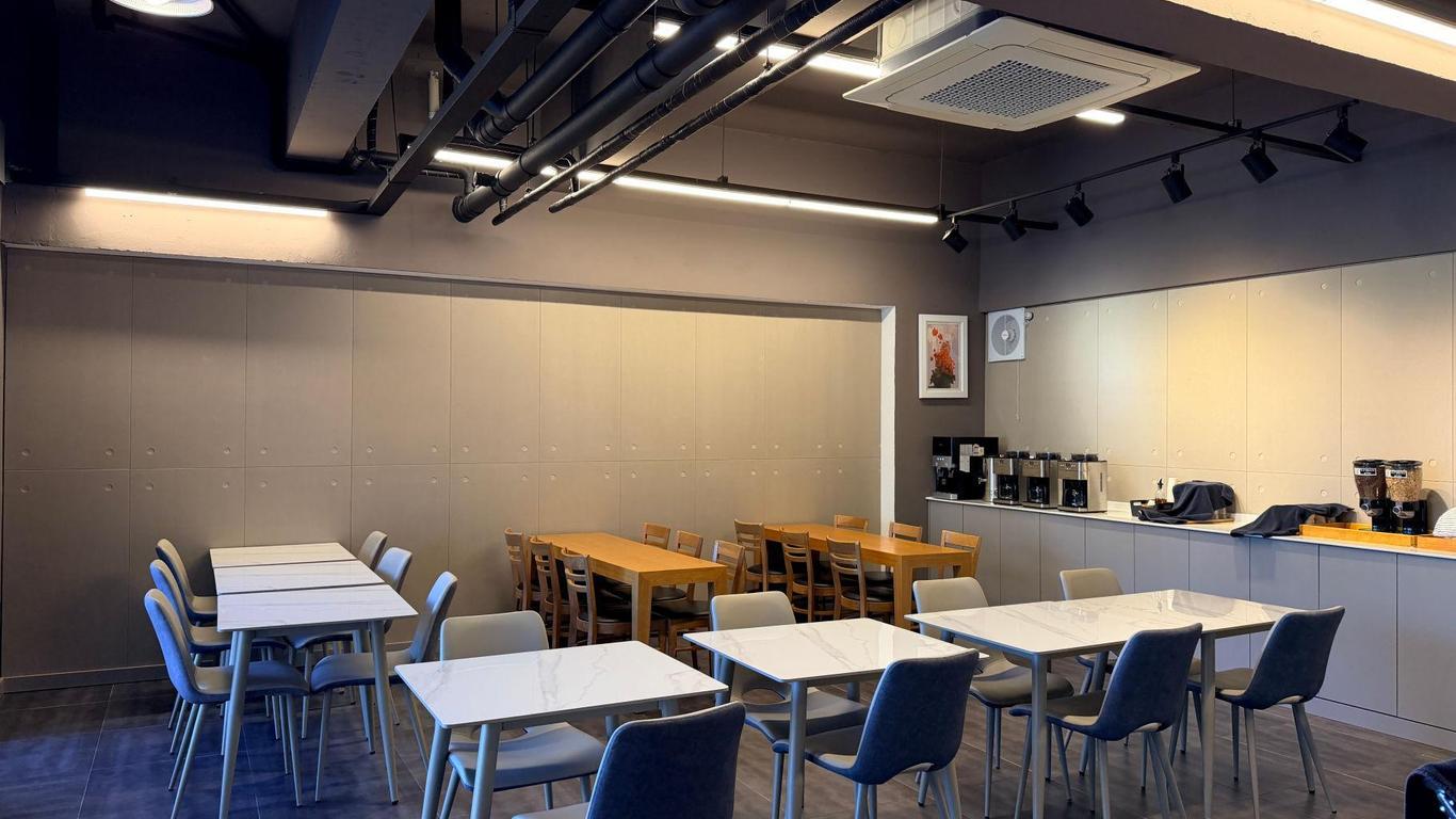 Mokpo Utopia Family Hotel