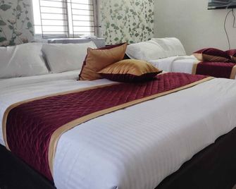 Sai Plaza Lodge - Tiruchirappalli - Living room