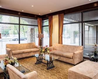 Days Inn by Wyndham Edmonton Downtown - אדמונטון - לובי