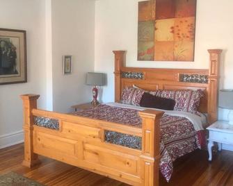 Historic Mansion In The Scarritt Renaissance District - Kansas City - Habitación
