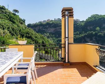 St. Philip Neri House, Pontone - Amalfi - Balkon