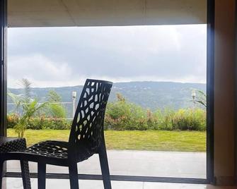 The Breeze Valley - Mahabaleshwar - Balkon
