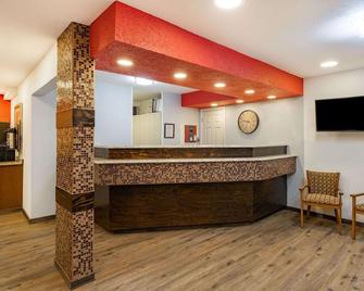 Travelodge by Wyndham Miles City - Miles City - Рецепція