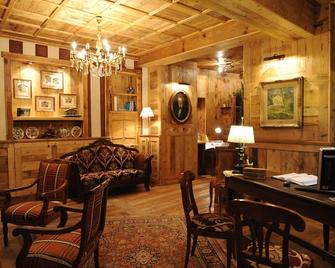 Laghetto Alpine Hotel & Restaurant - Brusson - Sala de estar