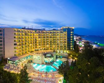 Marina Grand Beach Hotel - 金沙 - 建築
