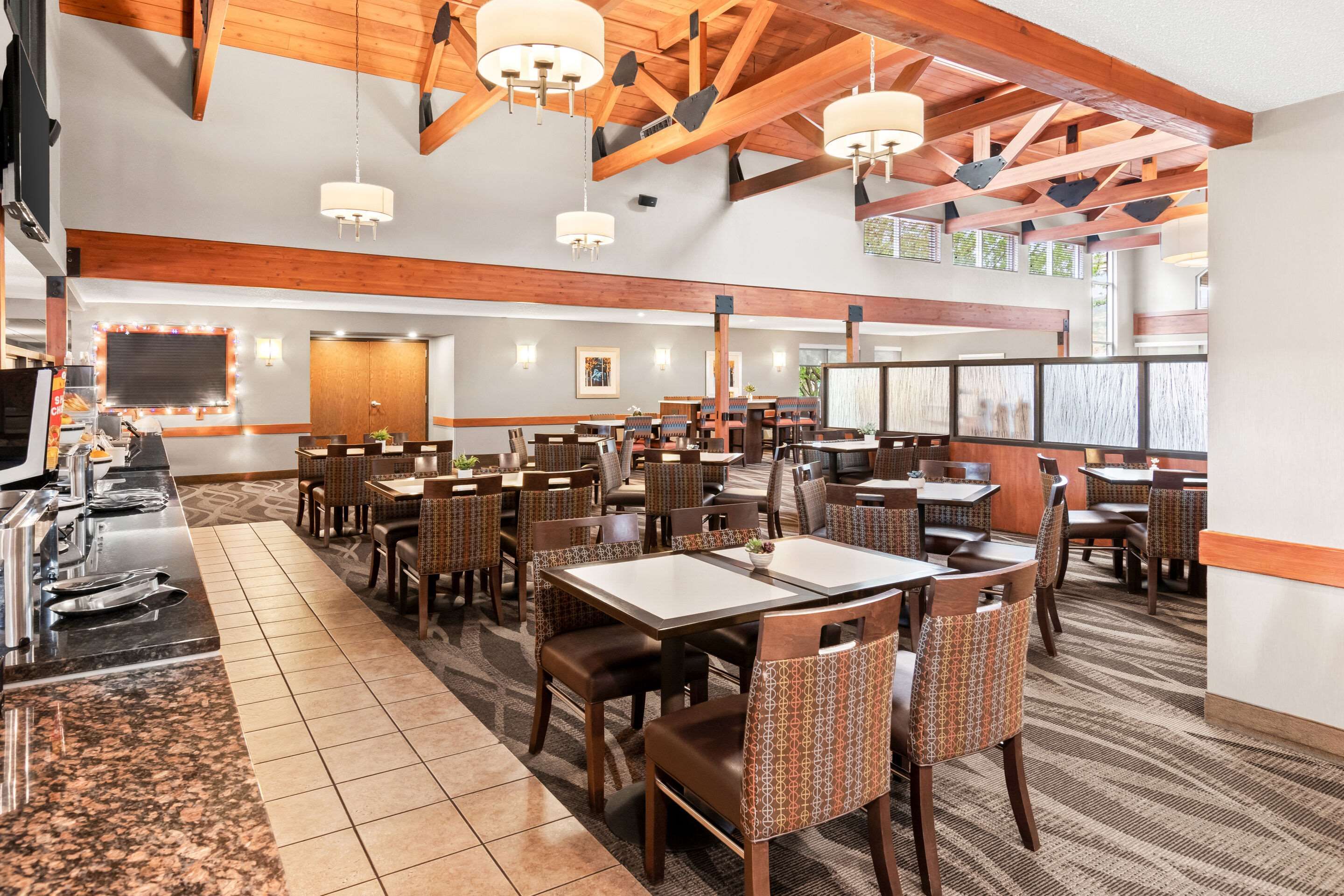 Restaurant view of Comfort Inn West