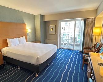Ala Moana Hotel Ocean view with balcony - Honolulu