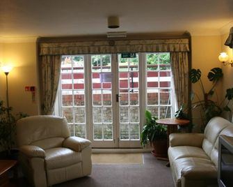 Clifton Lodge Hotel - High Wycombe - Sala de estar