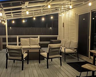 Cozy Modern 2br Near Grays Beach - Kingston - Lounge