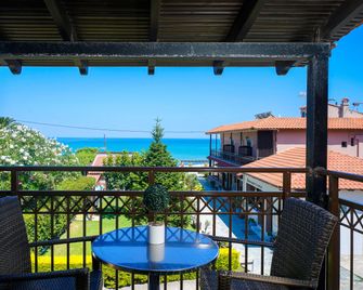 Kamelia & Semeli Hotel - Thasos Town - Balcon