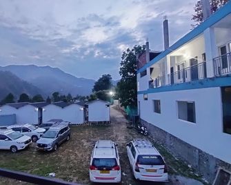 Friendship inn hotel and resorts - Barkot - Outdoor view