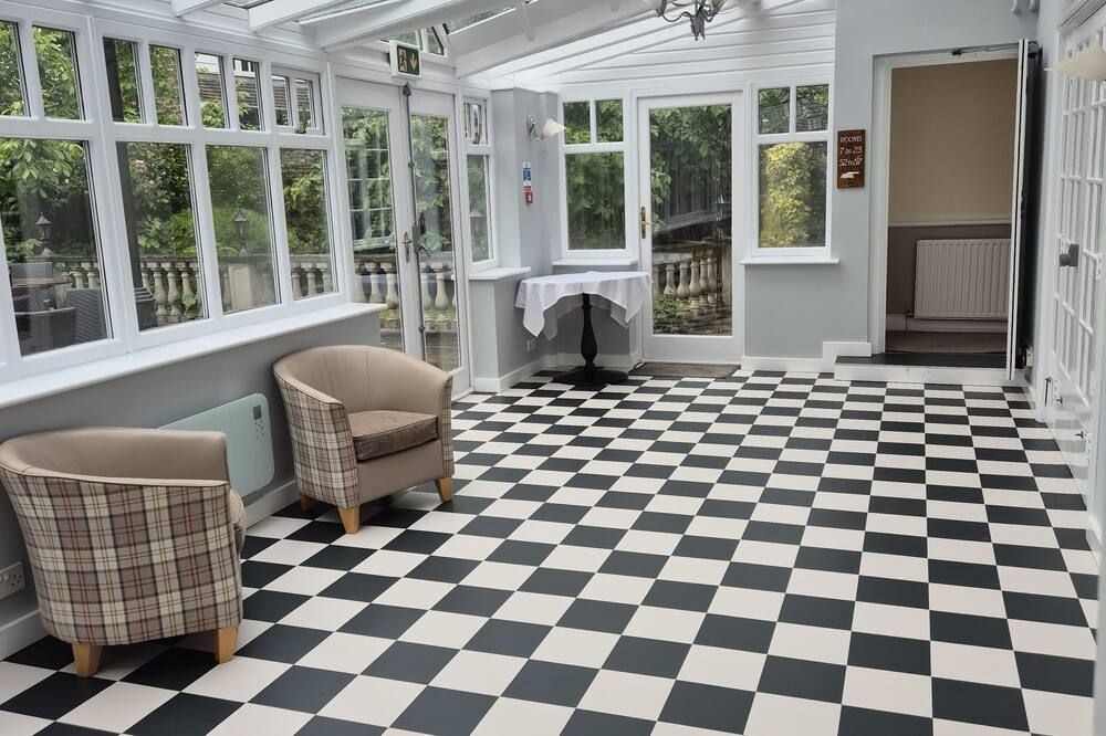 Warren Lodge Hotel - Shepperton
