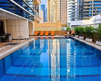 Barceló Residences Dubai Marina - Dubai - Pool