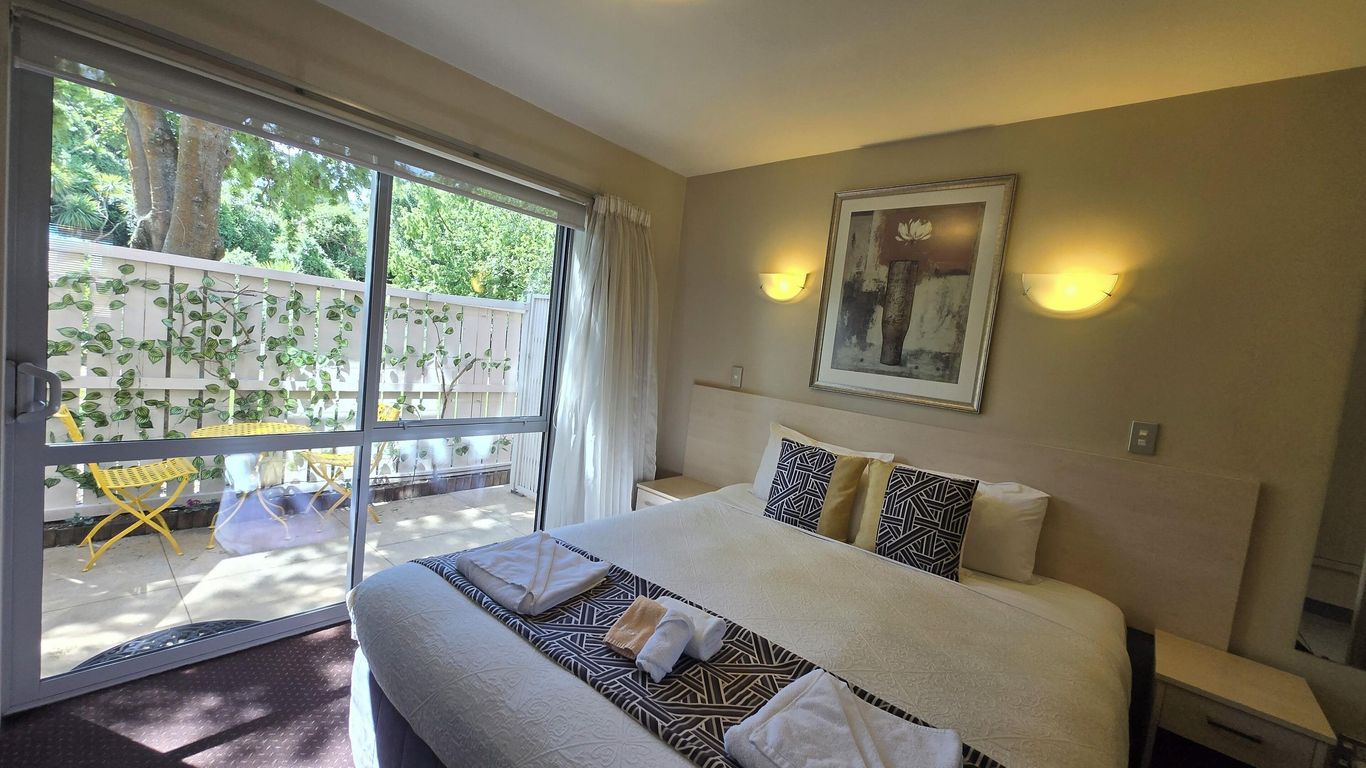 Kings Of Riccarton Motel- Close to Railway Station and Airport with Shuttle service