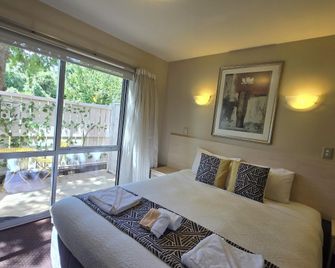 Kings Of Riccarton Motel- Close to Railway Station and Airport with Shuttle service - Christchurch - Olohuone