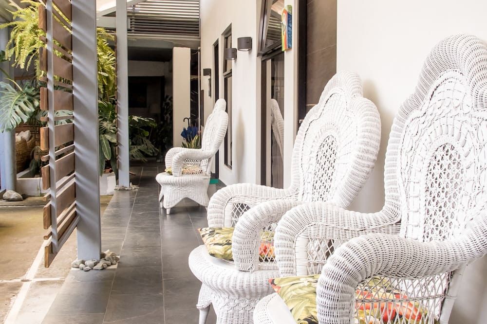 Casa María Aeropuerto B&B - Alajuela
