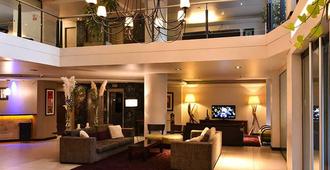 Crans Montana Hotel - Bariloche - Lobby