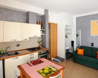 Appartaments Superior ,o Suite Gardarco - Arco - Kuchnia