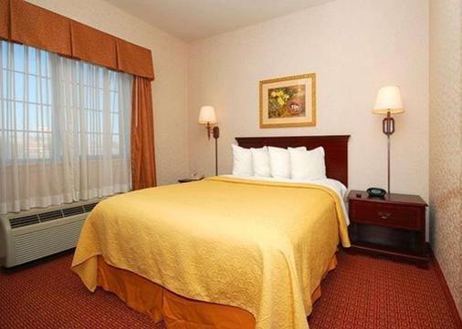 Quality Inn Suites Waco 75 2 0 4 Waco Hotel Deals