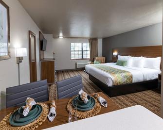 Extended Stay Airport - Green Bay - Bedroom