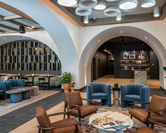 The Westley Calgary Downtown, Tapestry Collection by Hilton - Calgary - Lounge