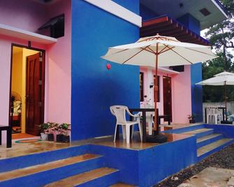 Amwani Azure - Puerto Princesa - Patio