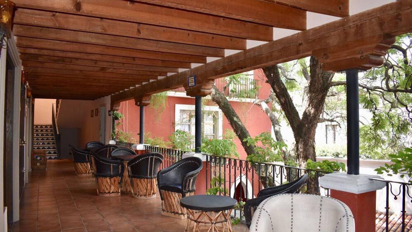 Hotel Ana Catalina & Suites