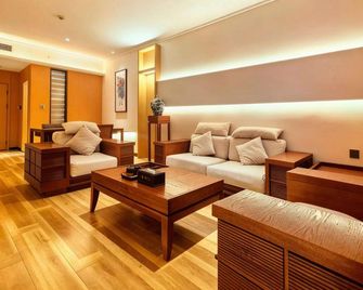Lianyungang Dong Yuan International Hotel - Lianyungang - Soveværelse