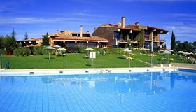 塞哥維亞酒店 - 塞戈維亞 - 塞哥維亞 - 游泳池