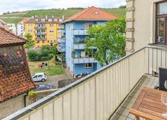 Charming City Apartment with parking spot - Würzburg - Balkon