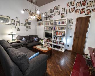 Residence Garibaldi - טרפאני - סלון