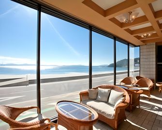 Shinojima Royal Hotel Kasuisou - Minamichita - Parveke