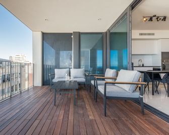 Front of Beach - Trumpeldor Street - Tel Aviv - Balcony