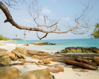 Tok Little Hut - Ko Samet - Strand