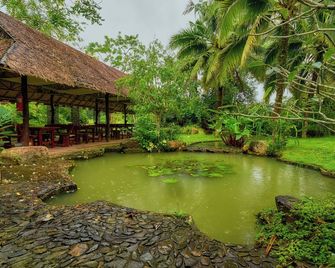 Sawasdee Lagoon Camping & Restaurant - Thai Mueang