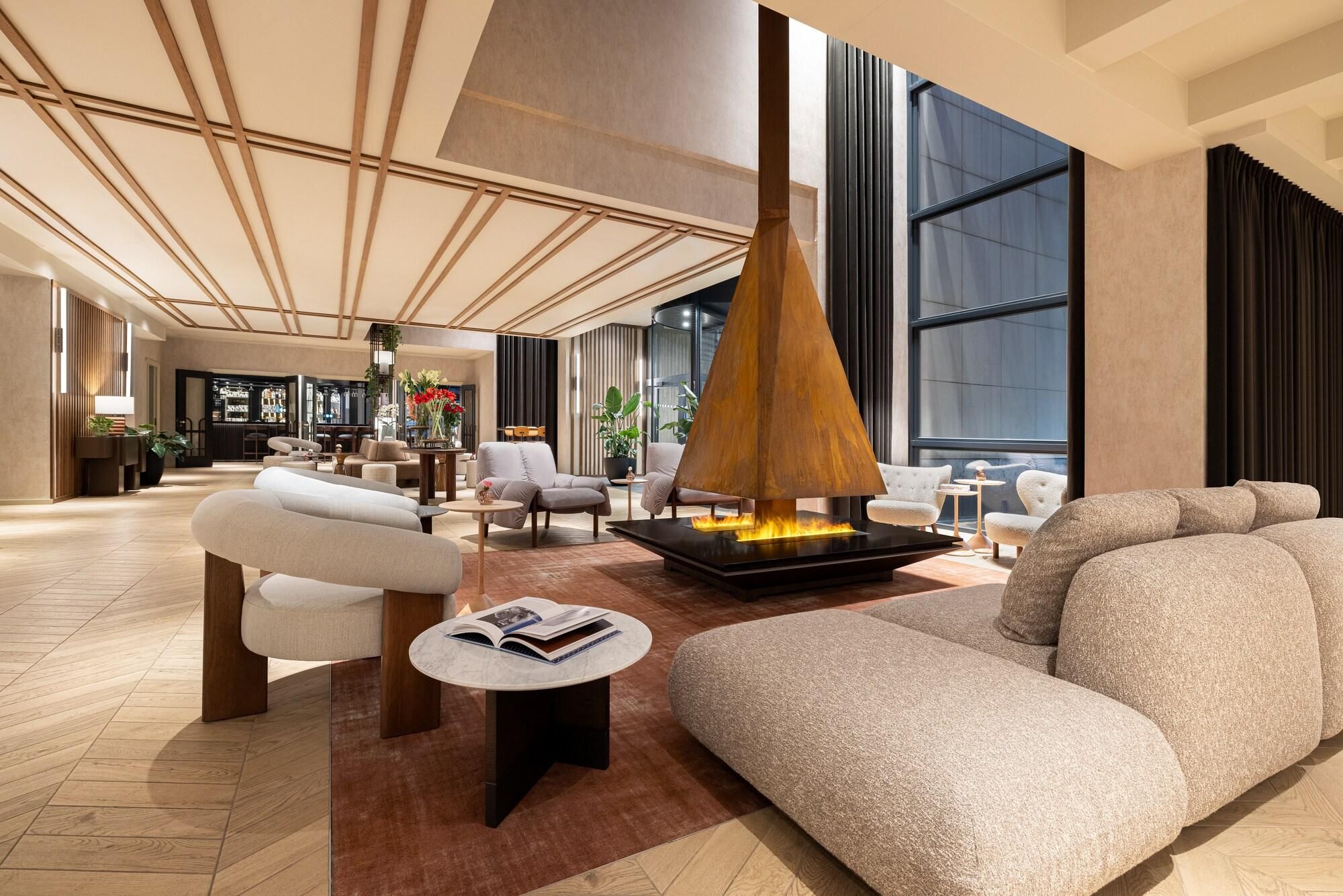 إن إتش كوليكشن جينت - غينت - ردهة