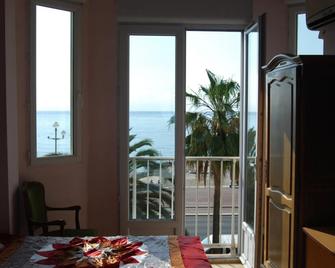 Hôtel Azur - Nizza - Parveke