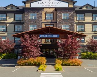 Bayview Hotel - Courtenay - Building