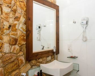 Pousada Brasil Nativo - Cabo Frío - Baño
